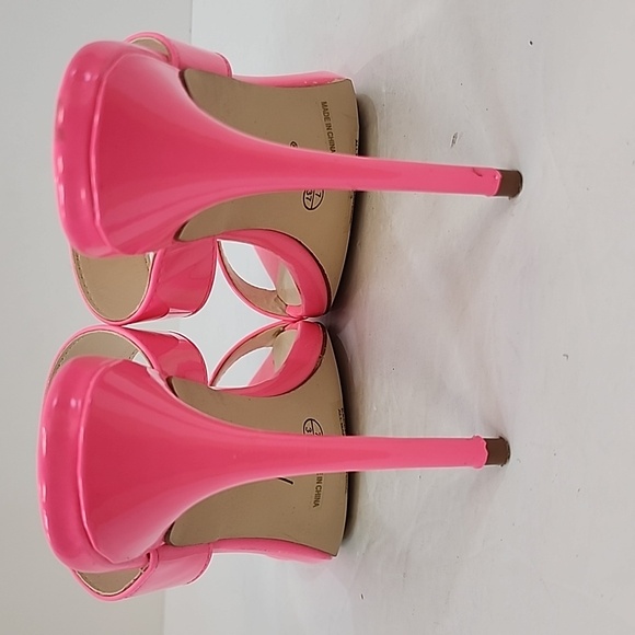 Anne Michelle Neon Pink Mule Heels, Size 7 - Picture 7 of 9